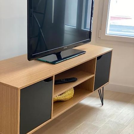 Brand New 1 Bedroom Flat With Parking- 5 Min Paris Pte De Versailles Issy-les-Moulineaux Esterno foto